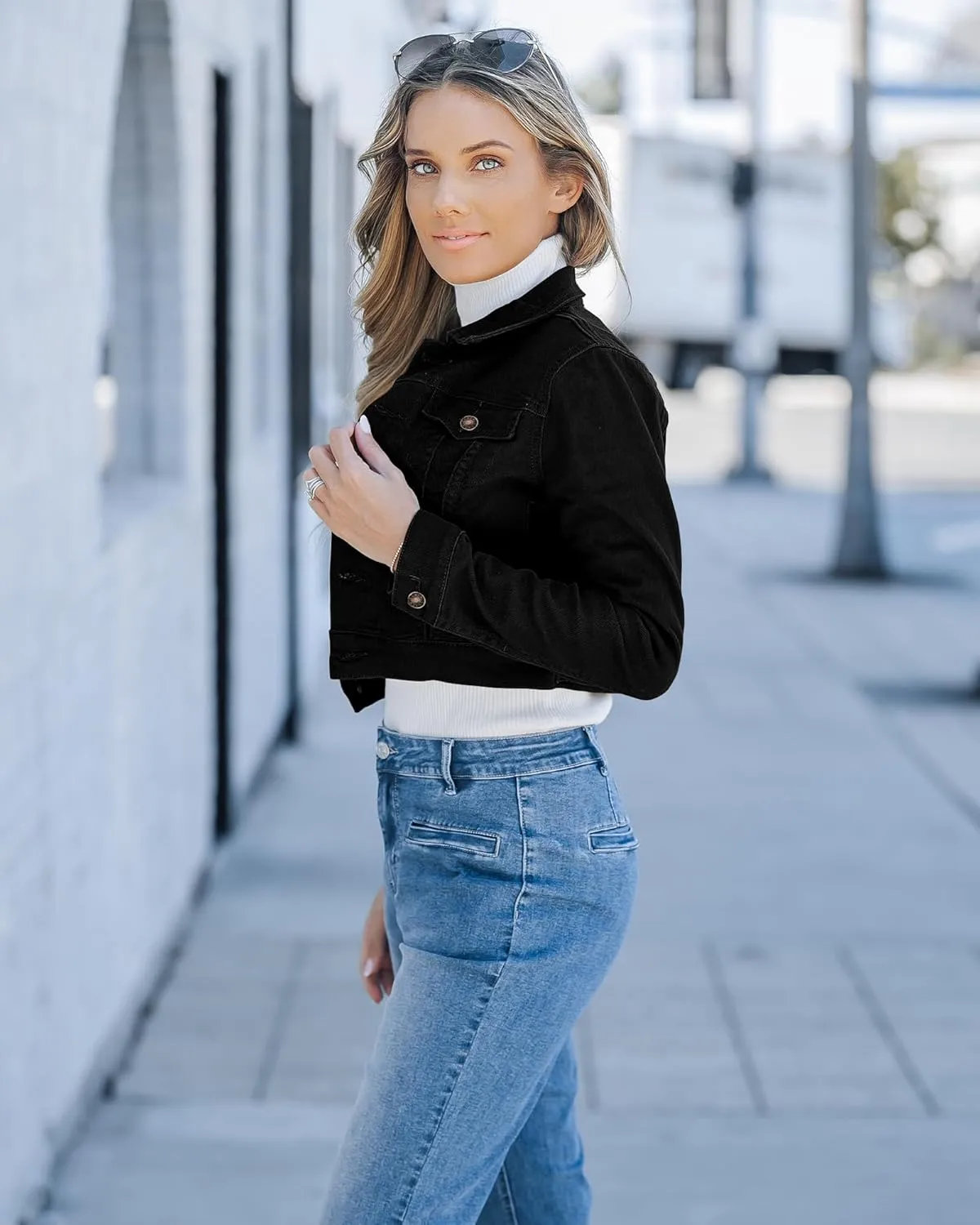 luvamia 2025 Cropped Jean Jackets for Women Fashion Short Denim Shacket Jacket Lightweight Fitted Stretchy with Pockets