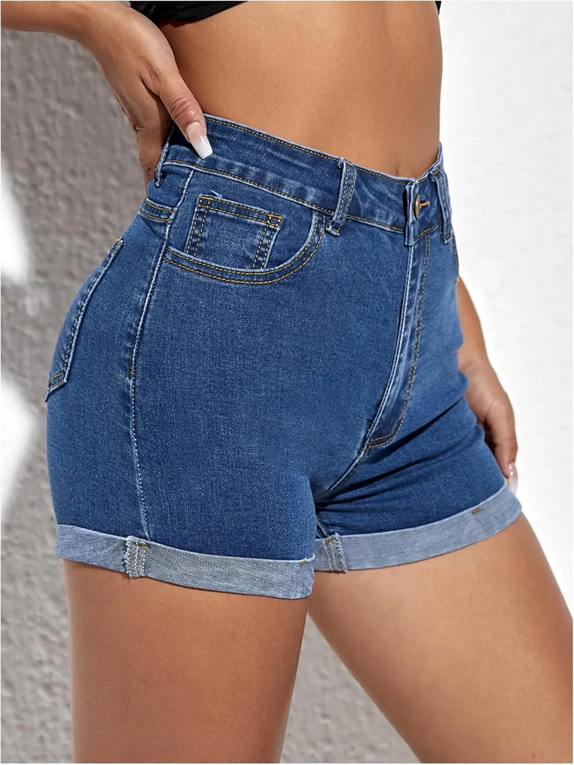 WDIRARA Women's High Waisted Roll Up Hem Skinny Denim Shorts Stretch Shorts with Pockets